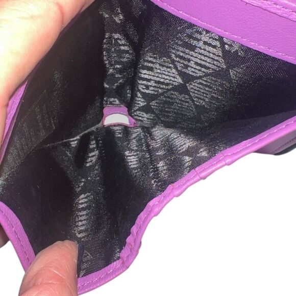 Kurt Geiger Purple  Leather Quilted Double Coin Bifold Wallet EUC - Picture 7 of 12